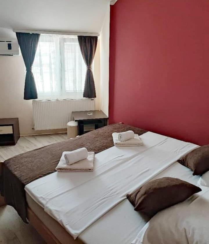 Guest House Villa Mir Kragujevac Ruang foto