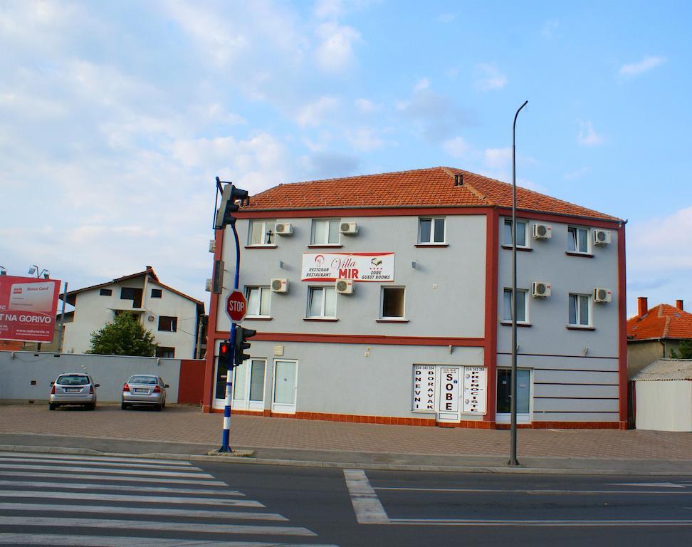 Guest House Villa Mir Kragujevac Bagian luar foto